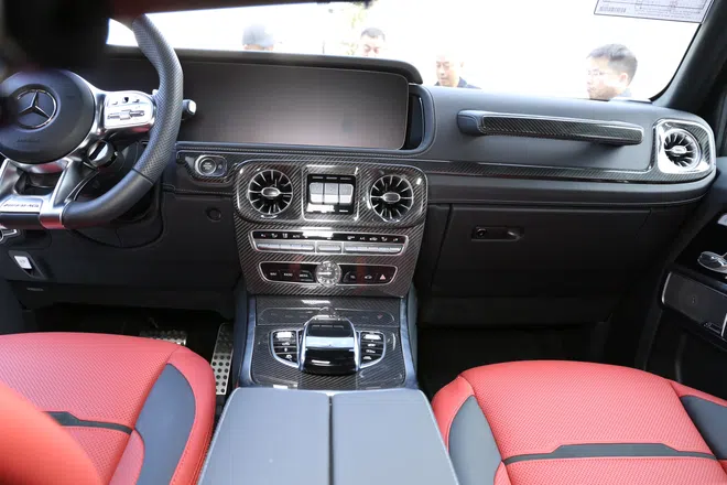 Custom carbon fiber automotive component — Mercedes-Benz gallery photo 12