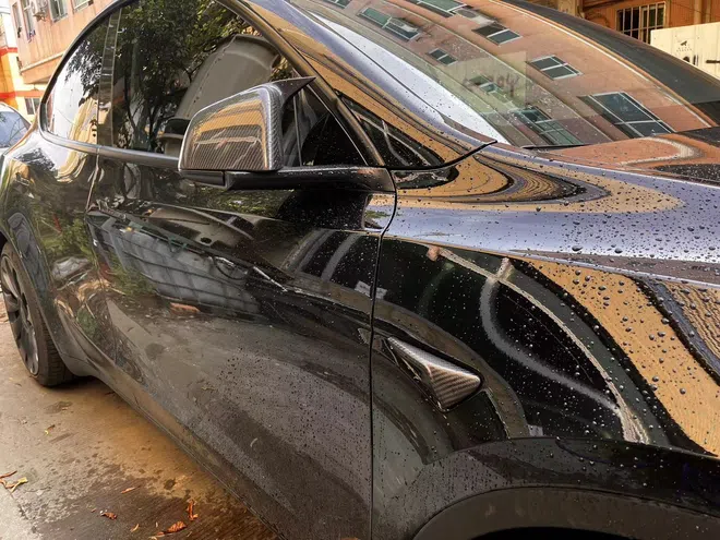 Custom carbon fiber automotive component — Tesla gallery photo 5