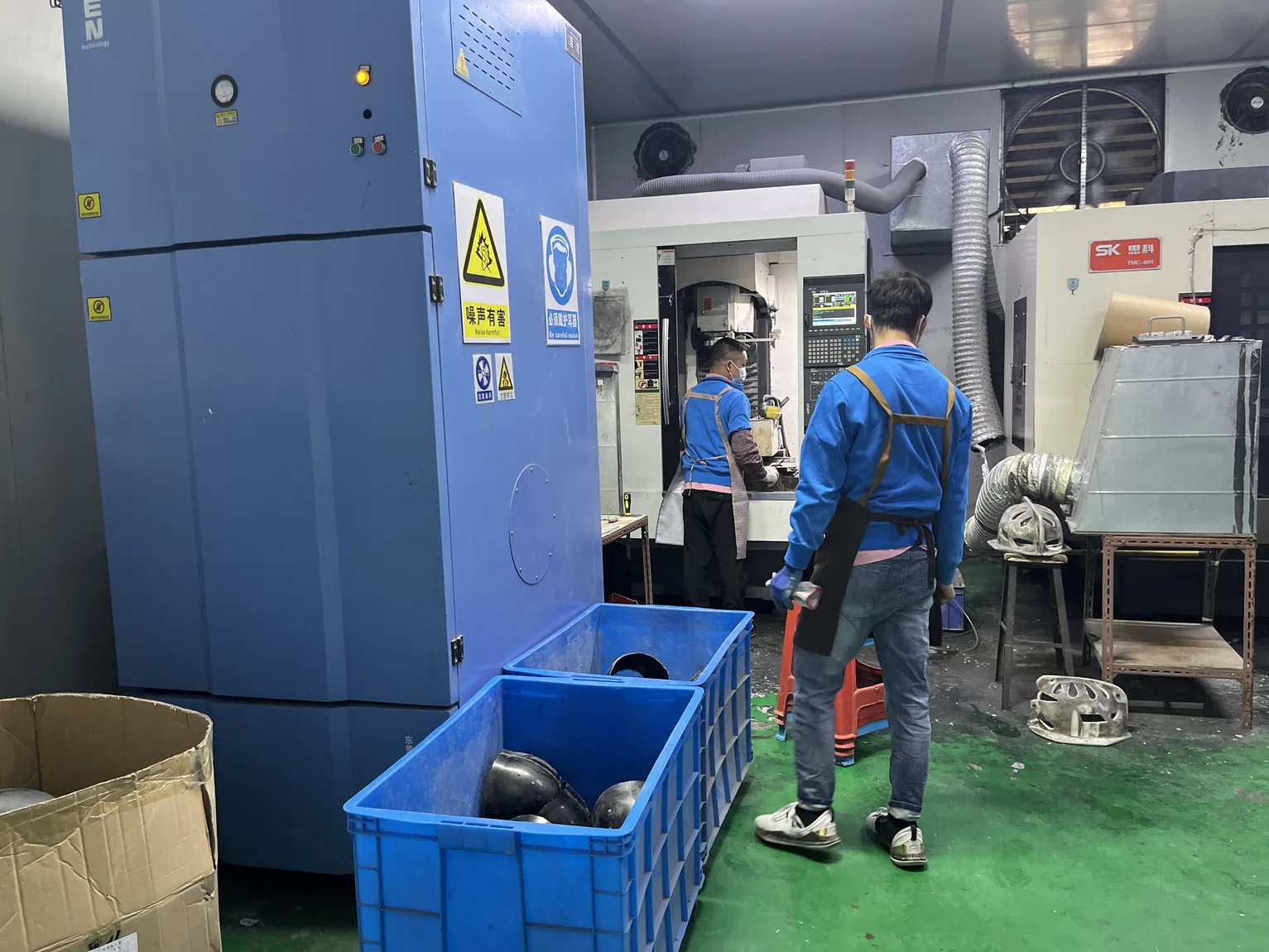 Composite manufacturing machinery in the actual JOHHAR workshop